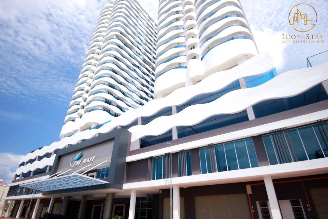The Wave Residence Melaka Esterno foto
