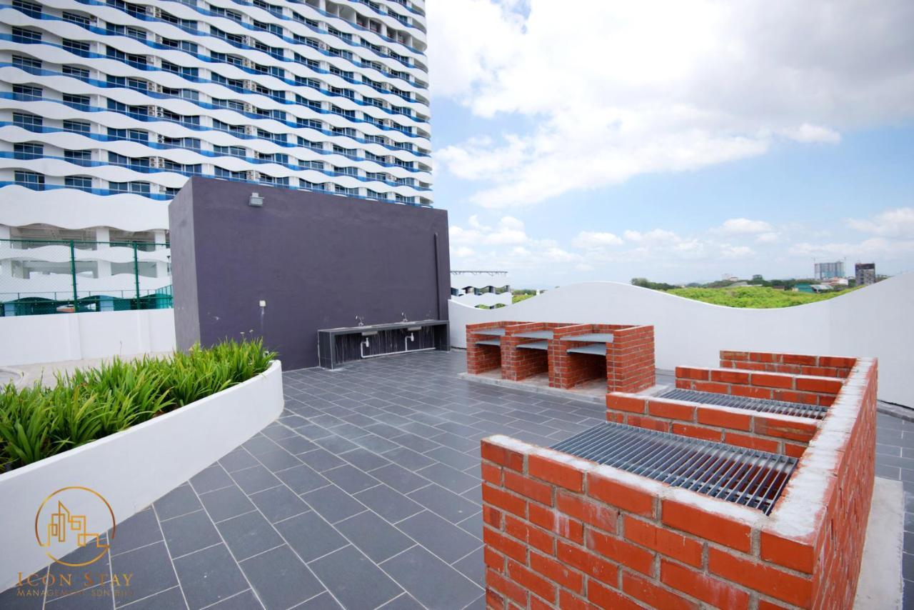 The Wave Residence Melaka Esterno foto